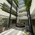 Modern & Cozy Studio